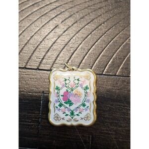 Vtg Franklin Mint Floral Scalloped Pendant 24k Gold plated Pink Purple Floral